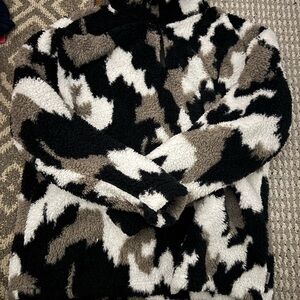 Cozy Black and White Camouflage Fleece Pullover